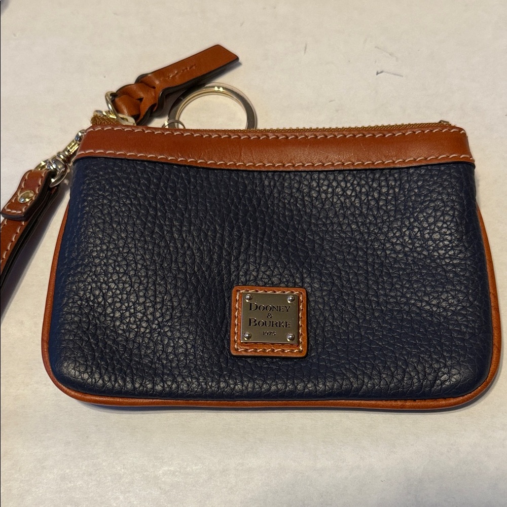 Dooney & Bourke - Pebble Grain Leather Medium Wristlet Wallet